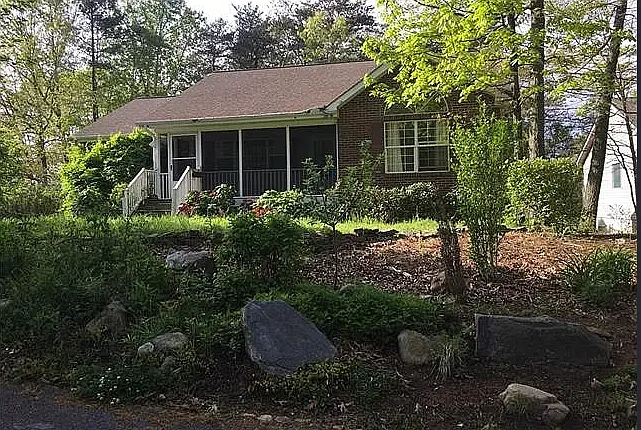 3 bed, 1500 sqft, $2,100 — Photo 1