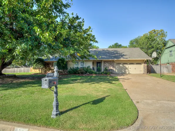 9728 S Lakewood Ave, Tulsa, OK 74137