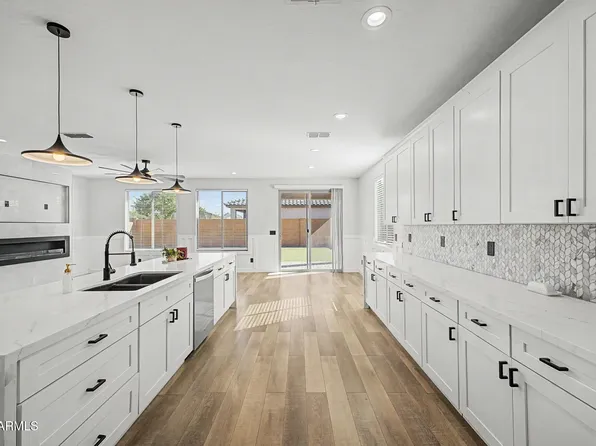 26051 W LONE CACTUS Drive, Buckeye, AZ 85396