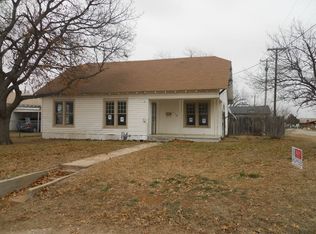 516 S Archer St, Henrietta, TX 76365