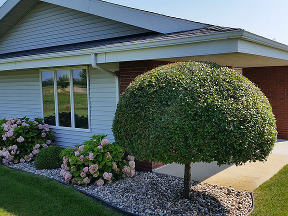 3rd image of 168 Country Bay Dr