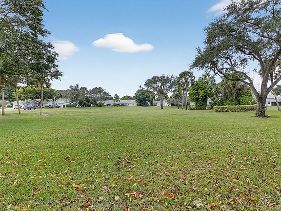 3rd image of 18101 107th Avenue S