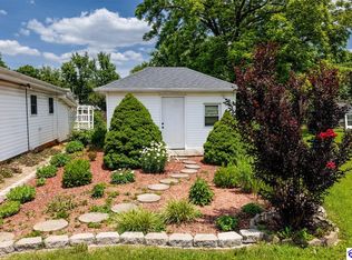 828 W Elm Rd, Radcliff, KY 40160