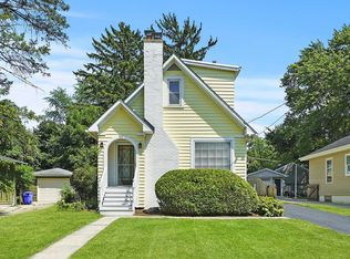 511 Lyon Ave, Wheaton, IL 60187