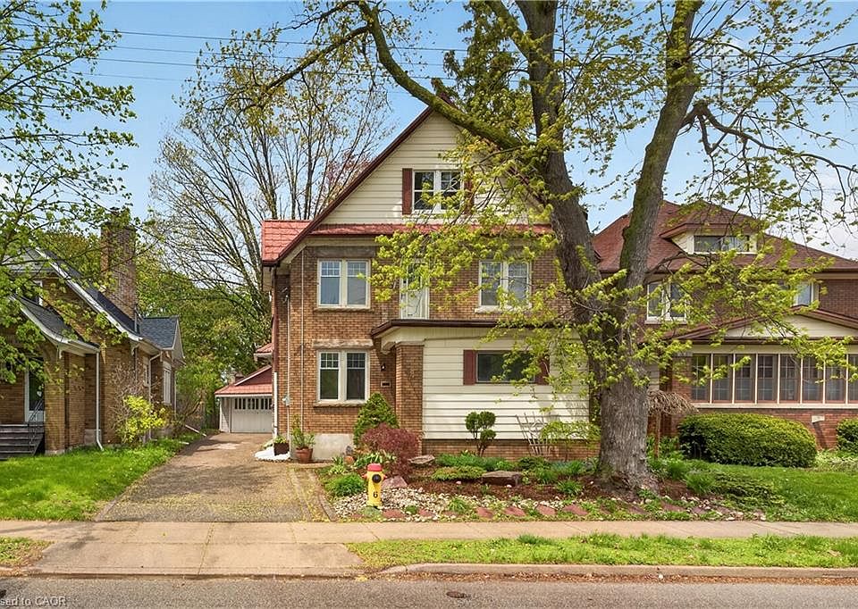 1st image of 48 Stirling Ave N
