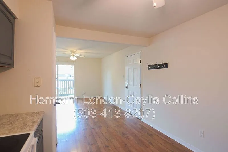 2 bed, 2.0 bath, 868 sqft, $1,195 — Photo 4