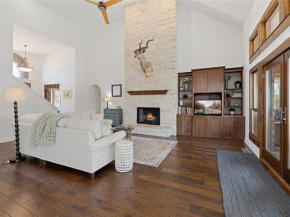 4th image of 1551 Lafite Ln