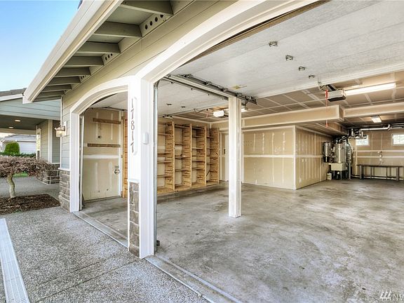 5th image of 17817 92nd Ave E