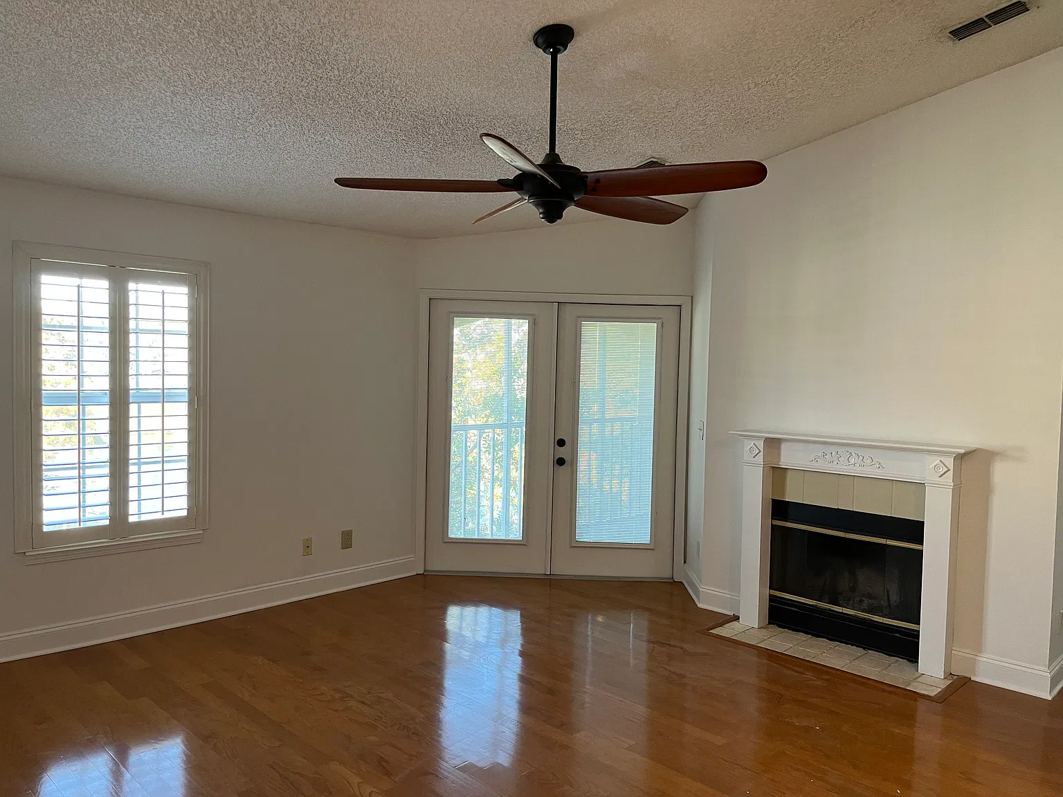 1 bed, 795 sqft, $1,600 — Photo 1