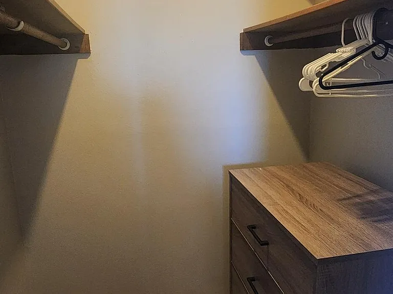 8208 Presidential Ct — Photo 29
