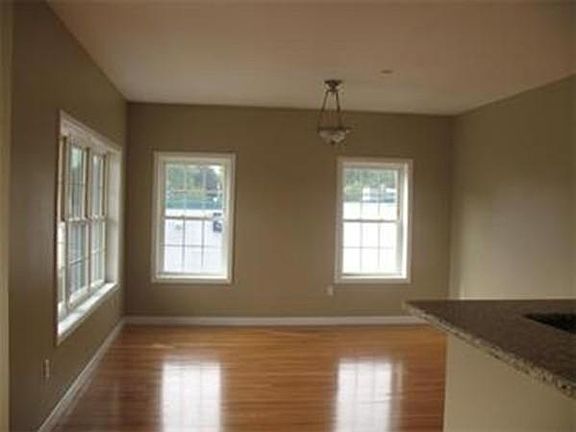 3rd image of 8 Walnut St Unit 104