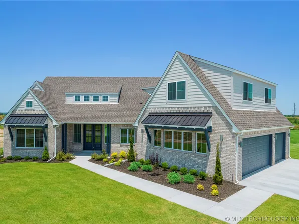 305 E 166th Pl S, Glenpool, OK 74033