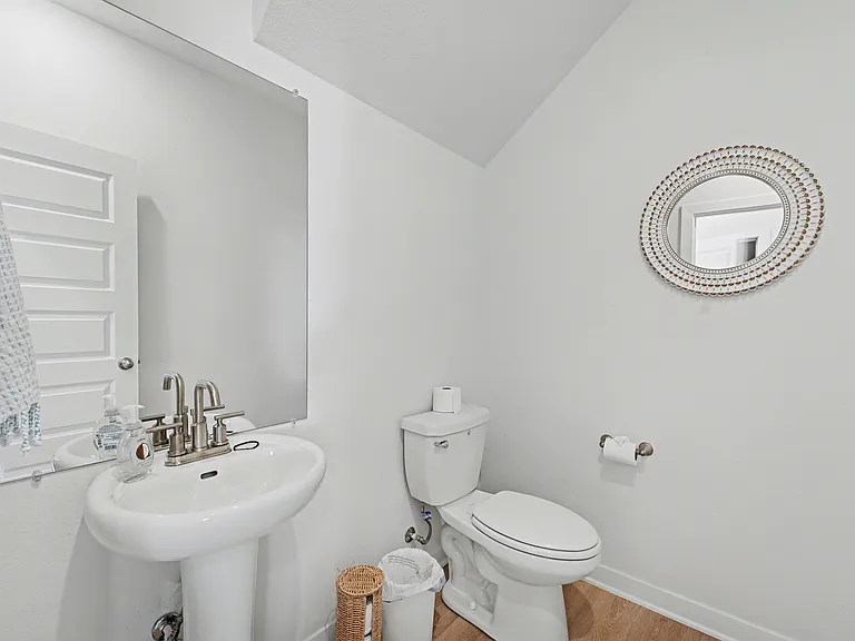 4885 Triangle St — Photo 10