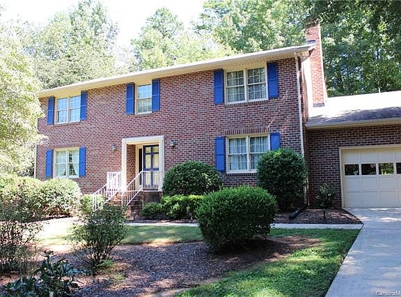 2nd image of 136 Wellington Dr