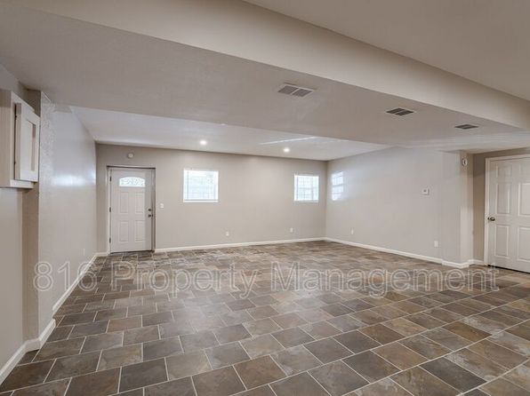 8718-8720 E Winner Rd