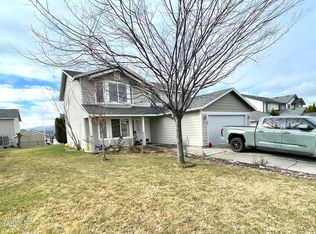 108 Darland Ave, Moxee, WA 98936