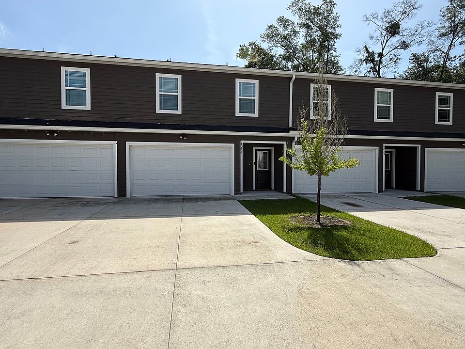 1st image of 4019 Pine Hill Point #1