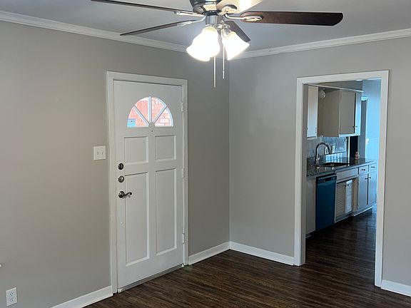 4th image of 4811 Seabreeze Dr