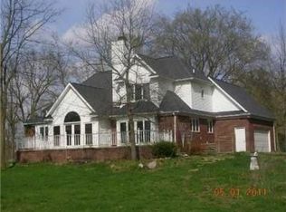 9051 Dixboro Rd, South Lyon, MI 48178