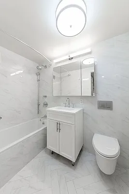 Rented by UES Management | media 31