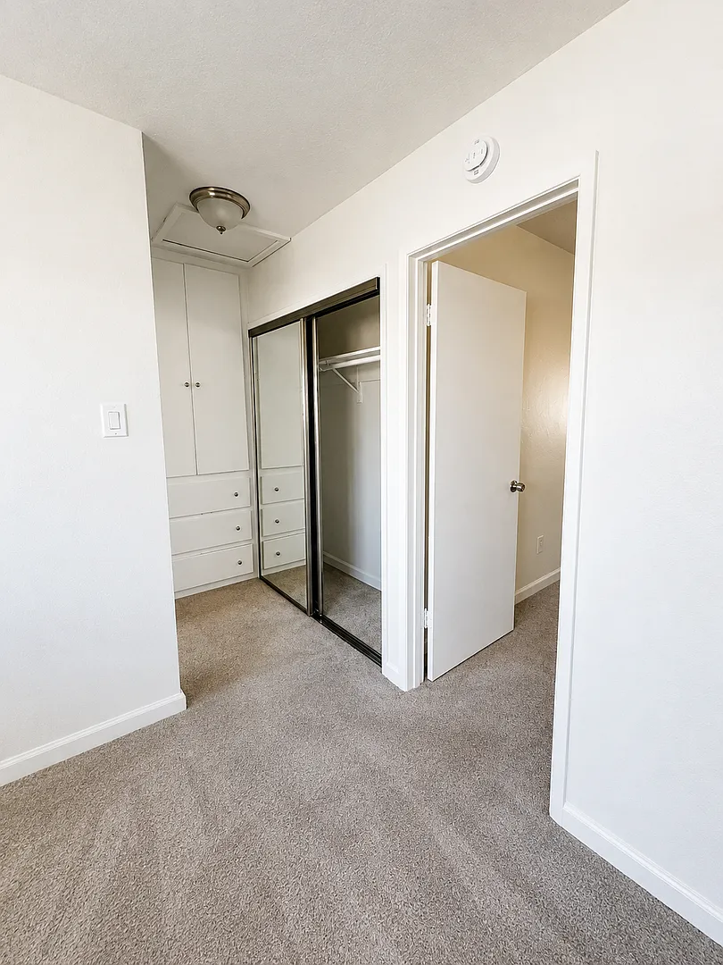 4621 North Ave. — Photo 1