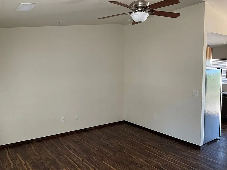 5921 Camino Ln — Photo 11