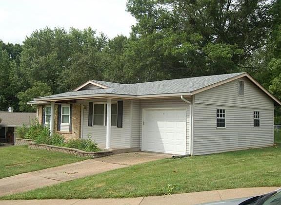 5th image of 379 Village Creek Dr