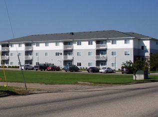 Lakewood Place, Aberdeen, SD 57401