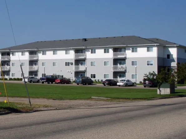 Lakewood Place, 2702 3rd Ave SE #102, Aberdeen, SD 57401