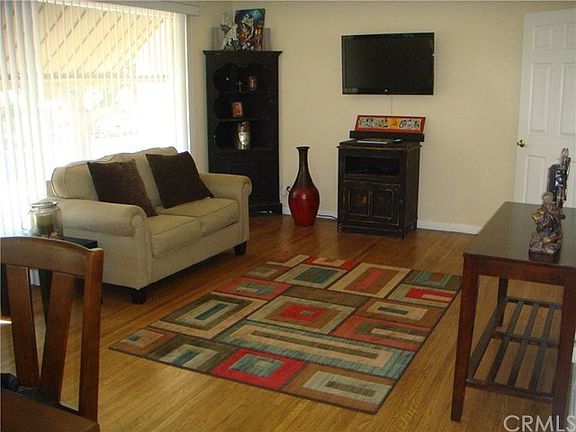 4th image of 11749 Smith Ave