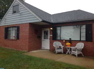 657 Rennard St, Philadelphia, PA 19116