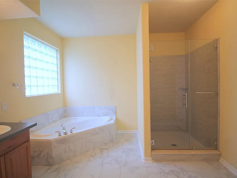 19927 Black Canyon Dr — Photo 18