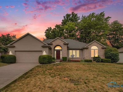 8254 Water Park Dr, Holland, OH, 43528