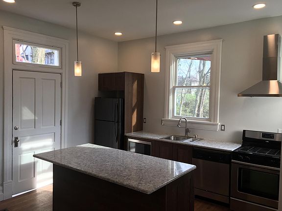 2nd image of 2318 Ashland Ave #1