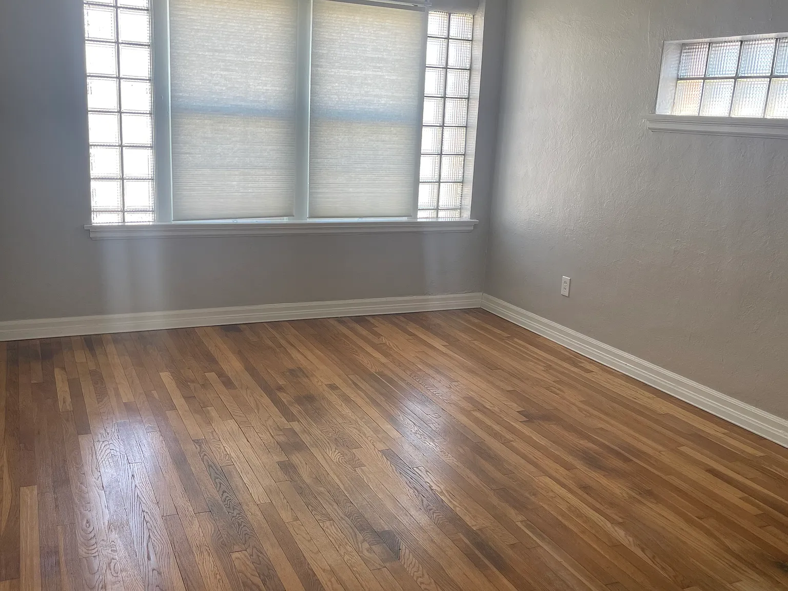 1 bed, 700 sqft, $860 — Photo 2