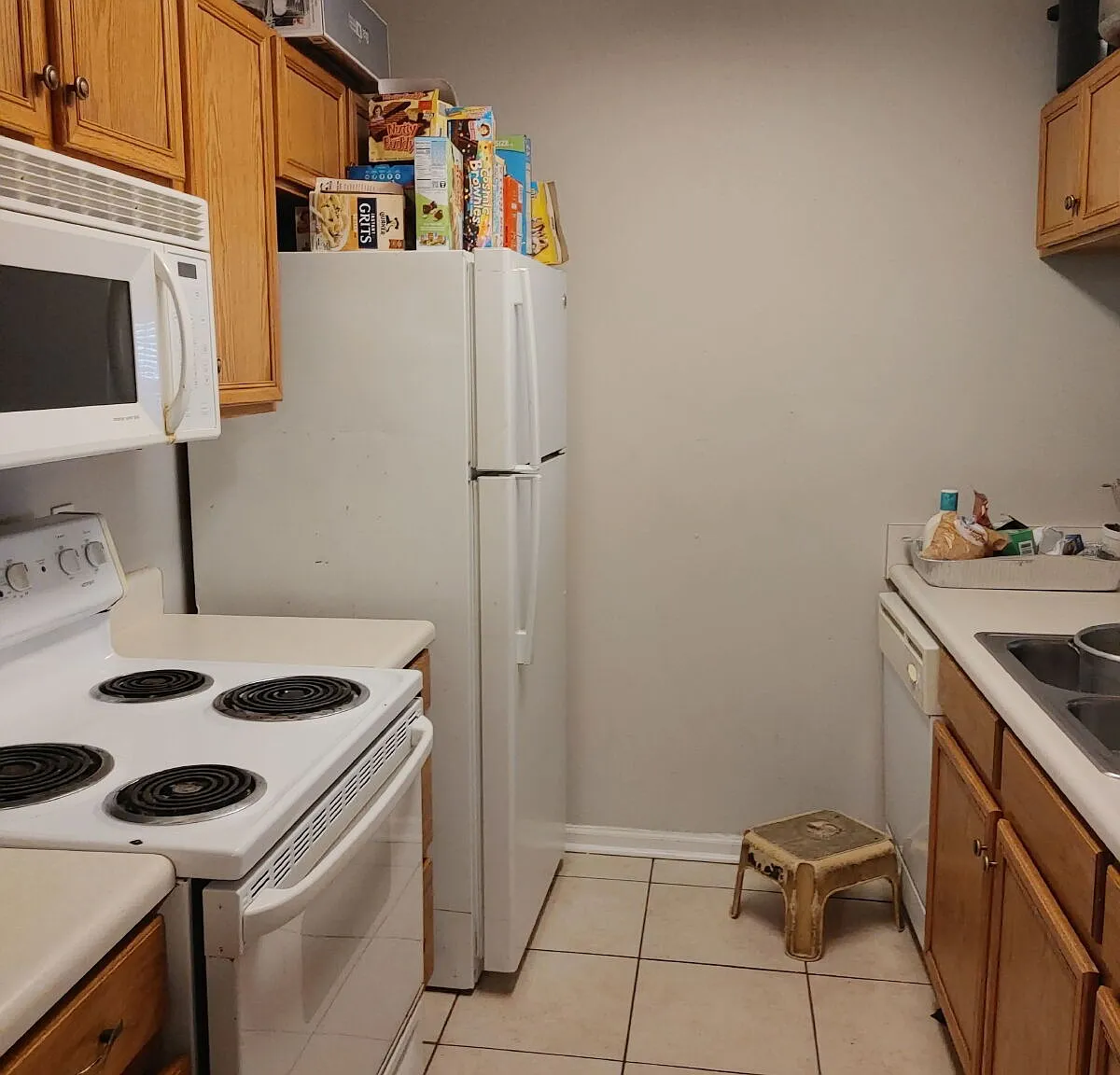 3 bed, 3.0 bath, 1209 sqft, $1,425 — Photo 3