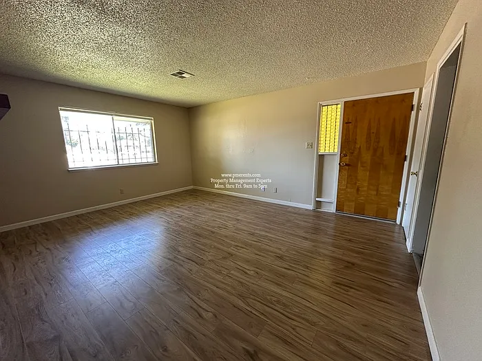 6807 N El Dorado St — Photo 12