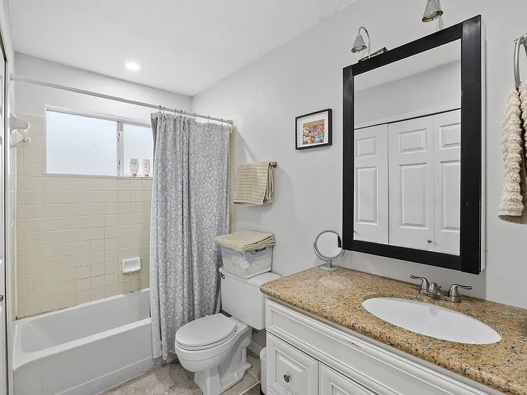 1015 E Yager Ln #115 — Photo 17