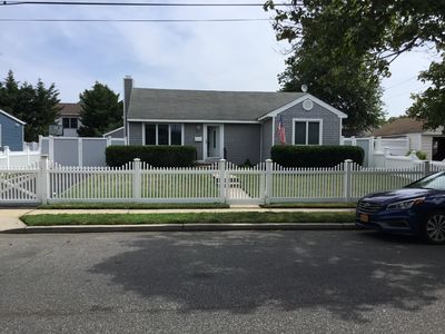 35 Bacon Ln, Babylon, NY, 11702
