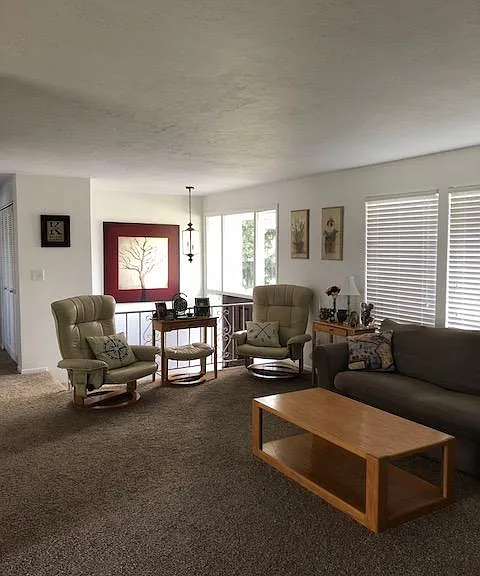 831 E 5750 S — Photo 11
