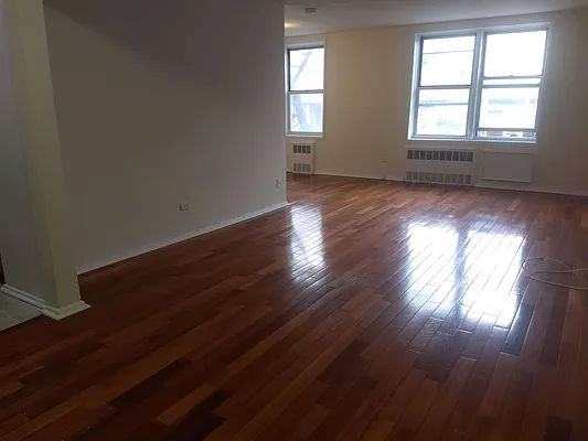 Rented by Harari Realty Corp | media 3