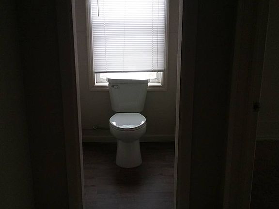 4th image of 2800 Dekalb St APT 2