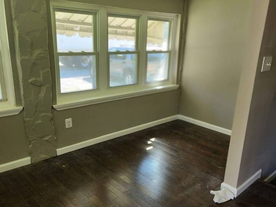2nd image of 3105 Walters Ln APT 2