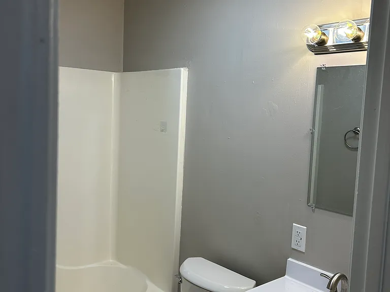 419 S Saginaw Rd #1 — Photo 4