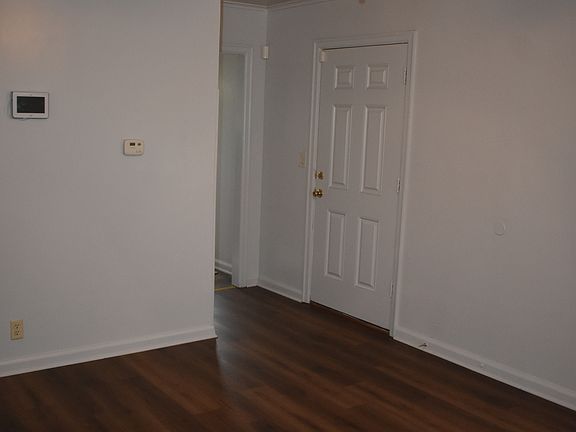 4th image of 5705 Fontenelle Blvd