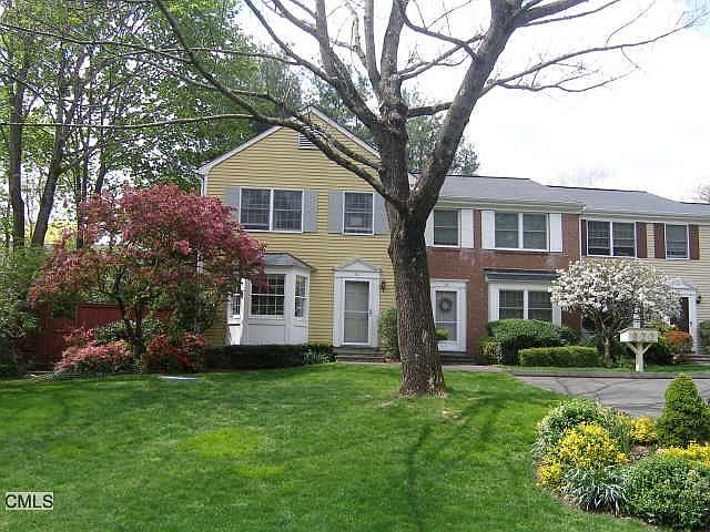 76 Hoyt Street