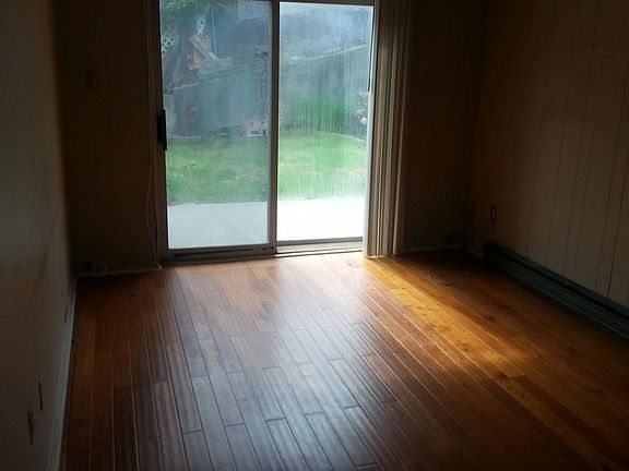 5th image of 2552 127th St Floor 1