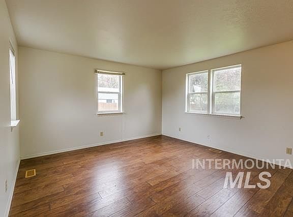5th image of 6086 May Ave