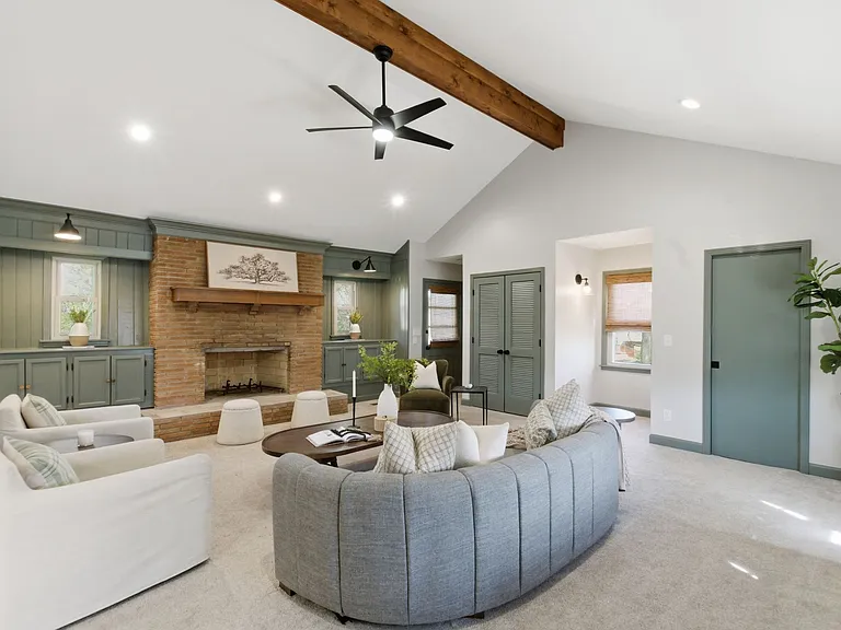 409 Barbara Dr — Photo 35
