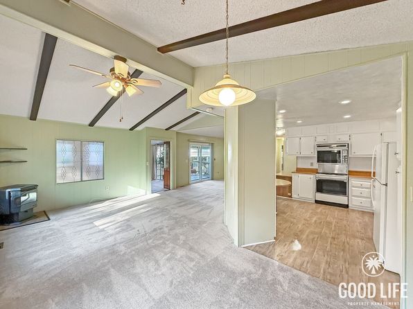 8975 Lawrence Welk Dr Space 424